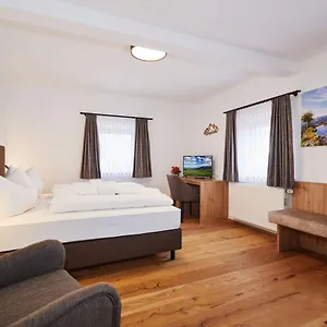 Gasthaus Ulrichshoegl Hotel